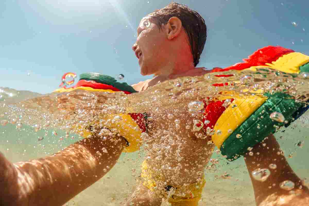 Acqua orecchie dopo bagno: cosa fare