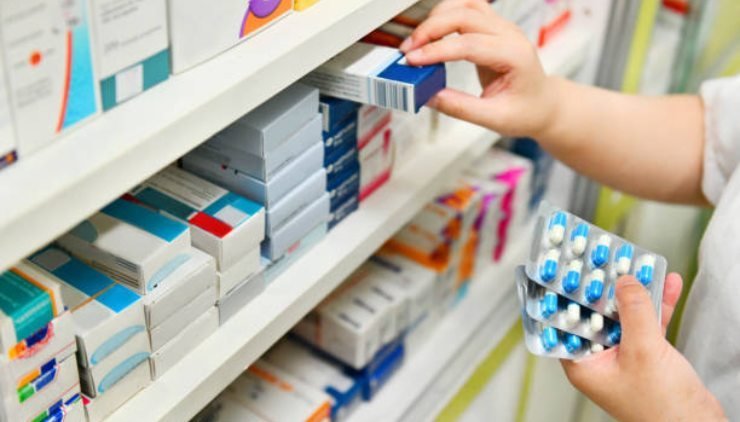 Come risparmiare sui farmaci e sugli integratori