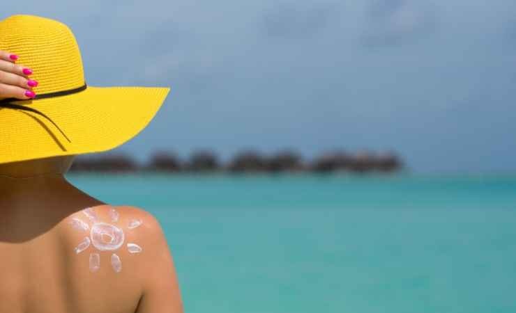 Come proteggere la pelle da sole e acqua di mare