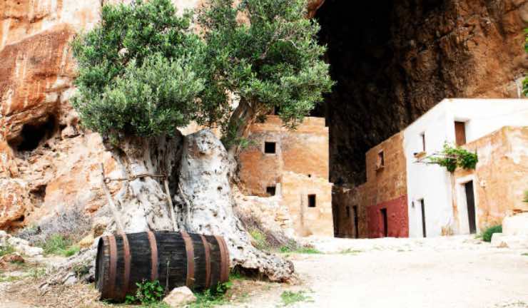 Il borgo di Grotta Mangiapane