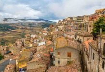 Il borgo che conquista l Asia