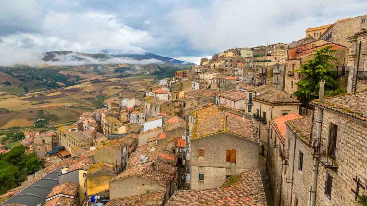 Il borgo che conquista l Asia