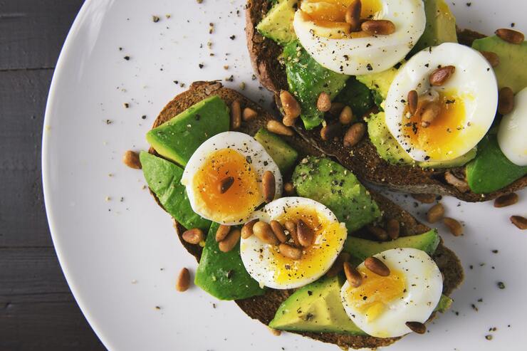 colazione salata con uova