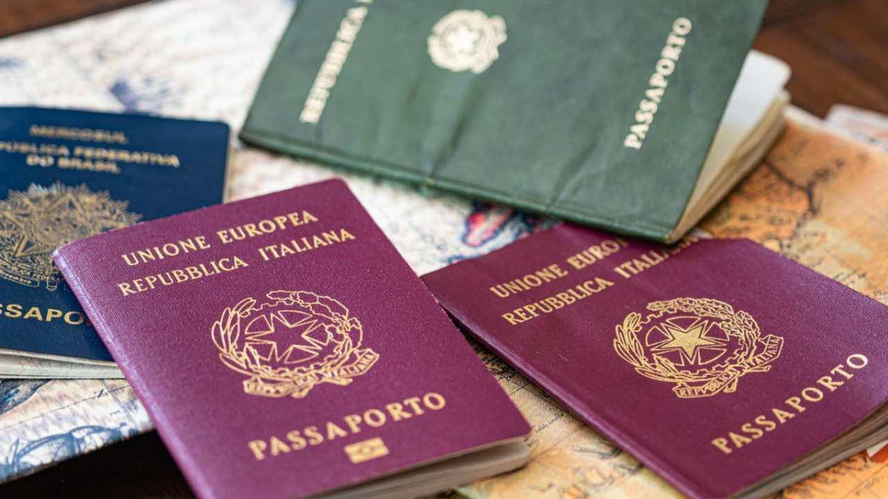 Rivoluzione passaporti