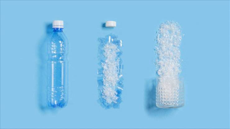 Nanoplastiche bottiglia di plastica