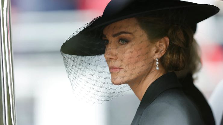 Kate Middleton in nero